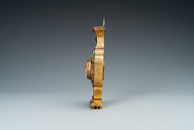 Une horloge murale en bronze dor&eacute; incrust&eacute; de pierres semi-pr&eacute;cieuses, ateliers de Canton et George Prior de Londres pour la Chine, Qianlong