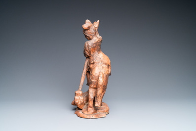Une statue de Saint Georges en bois sculpt&eacute; monochrom&eacute; &agrave; l&rsquo;imitation de la terre cuite, 16&egrave;me