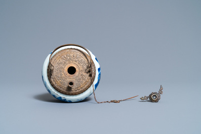 A Chinese blue and white 'Blue de Hue' waterpipe for the Vietnamese market, Kangxi