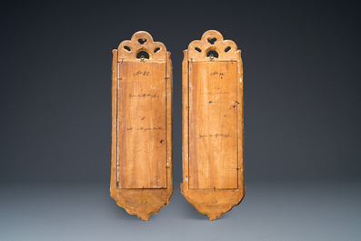 A pair of gilded wooden mirrors with candle holders, France or Italy, 17/18th C.