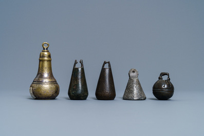 Veertien bronzen gewichten, Frankrijk, 16/18e eeuw