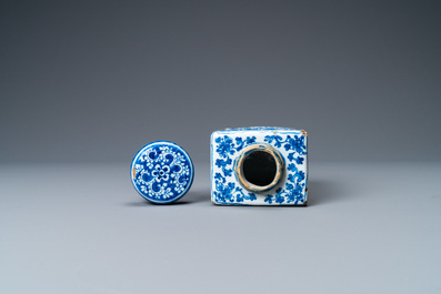A Dutch Delft blue and white tea caddy with screw cap, late 17th C.