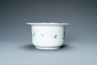 A Kakiemon-style soft paste porcelain cooler, Chantilly, France, 18th C.