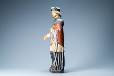 Une statue de Jean N&eacute;pomuc&egrave;ne en bois polychrom&eacute;, probablement Allemagne, 17/18&egrave;me