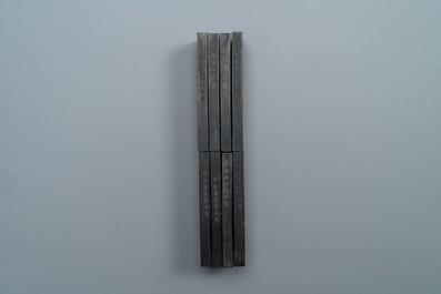 Huit pierres &agrave; encre &agrave; d&eacute;cor de la fabrication de porcelaines, Chine, R&eacute;publique