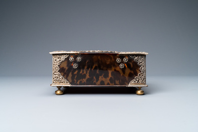 A Dutch colonial silver-mounted tortoise shell sirih casket, ca. 1700