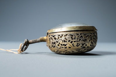A gilded silver 'repeater' pocket watch, Robert &amp; Peter Higgs, no. 1466, London, 17/18th C.
