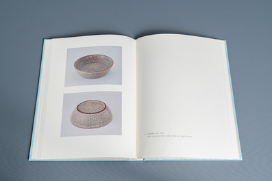 Illustrated catalogue of Sung Dynasty Porcelain in the National Palace Museum, quatre volumes, Taipei, 1973