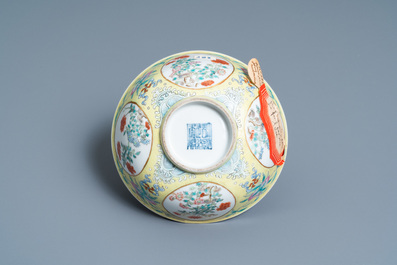 Un bol en porcelaine de Chine famille rose &agrave; fond jaune sgraffito, marque et &eacute;poque de Daoguang