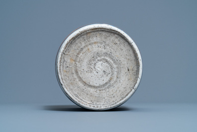 A Chinese blue and white brush pot, 18/19th C.