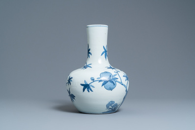 A Chinese blue and white 'tianqiu ping' 'nine peaches' vase, Qianlong mark, 20th C.