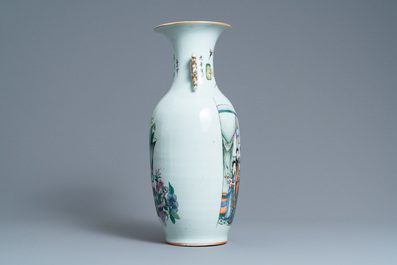 Een Chinese famille rose vaas met tweezijdig decor, 19/20e eeuw
