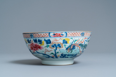 A Chinese famille rose 'phoenixes' bowl, Qianlong