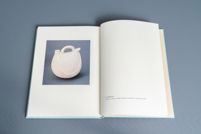 Illustrated catalogue of Sung Dynasty Porcelain in the National Palace Museum, quatre volumes, Taipei, 1973