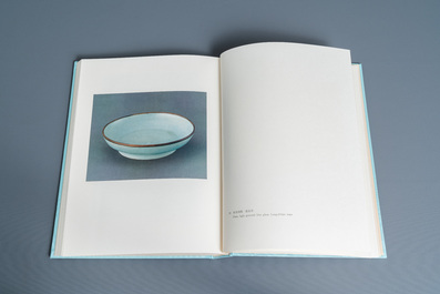 Illustrated catalogue of Sung Dynasty Porcelain in the National Palace Museum, quatre volumes, Taipei, 1973