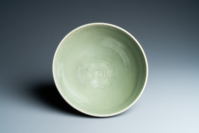 A fine Chinese Longquan celadon 'lotus' bowl, Yuan/Ming