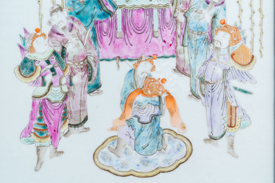 Een Chinese famille rose plaquette, 19e eeuw