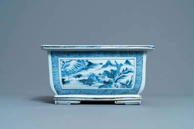 A Chinese rectangular blue and white jardini&egrave;re, Qianlong