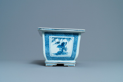 A Chinese rectangular blue and white jardini&egrave;re, Qianlong