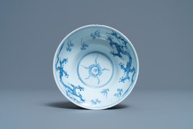 A Chinese blue and white 'dragon' bowl, Kangxi/Yongzheng
