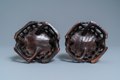 Een paar Chinese octagonale kommen met trigrammen, Tongzhi merk en periode