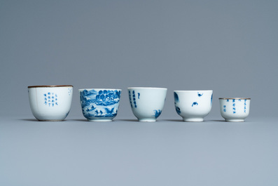Five Chinese blue and white 'Bleu de Hue' cups for the Vietnamese market, 19th C.