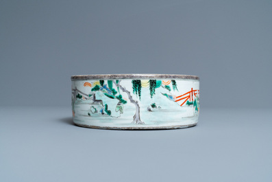 A Chinese famille verte 'playing boys' censer, 18/19th C.