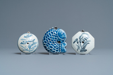 Seven Korean blue and white water droppers, 18/19th C.