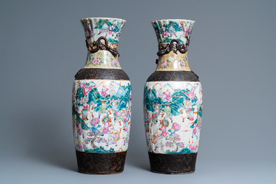 A pair of  Chinese Nanking famille rose crackle-glazed vases, 19th C.
