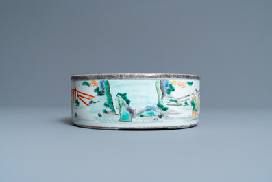 A Chinese famille verte 'playing boys' censer, 18/19th C.