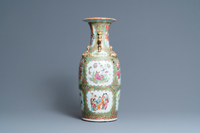 A Chinese Canton famille rose vase, 19th C.