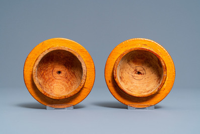 A pair of Japanese Arita blue and white reticulated vases, Edo, 17/18th C.