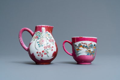 Drie stukken Chinees famille rose 'ruby ground' en 'ruby back' porselein, Yongzheng