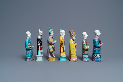 Zeven Chinese famille rose figuren, 18/19e eeuw
