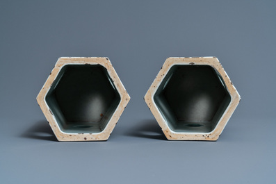 A pair of reticulated Chinese famille rose hat stands, 19th C.