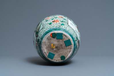 A Chinese famille verte 'playing boys' vase, 19th C.