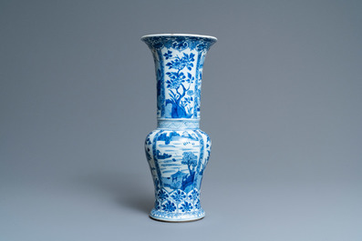 Een Chinese blauw-witte 'yenyen' vaas met landschappen en florale panelen, Kangxi