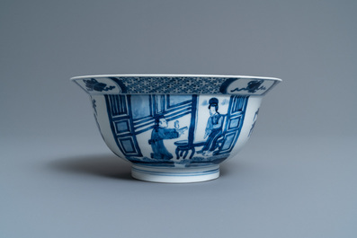 Een Chinese blauw-witte 'klapmuts' kom, Kangxi merk en periode