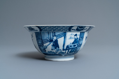Een Chinese blauw-witte 'klapmuts' kom, Kangxi merk en periode