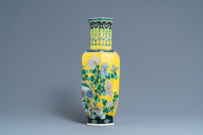 A Chinese hexagonal famille jaune vase, Kangxi mark, 19th C.