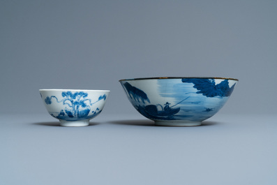 Three Chinese blue and white 'Bleu de Hue' plates and two bowls for the Vietnamese market, 19th C.