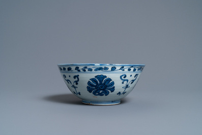 Une collection vari&eacute;e en porcelaine de Chine, Ming et Qing