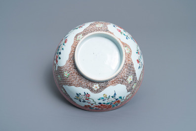 A Chinese famille rose bowl with artemisia-shaped medallions, Qianlong