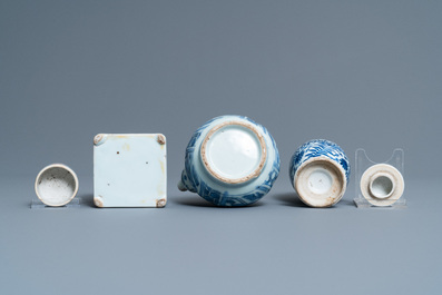 Two Chinese blue and white cups, a covered vase, a kendi and an Imari-style tea caddy, Wanli and Kangxi