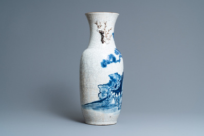 A Chinese blue and white Nanking crackle-glazed 'Li Tieguai' vase, 19th C.