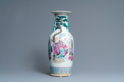 A Chinese famille rose vase, 19th C.
