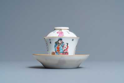 Une tasse couverte et soucoupe en porcelaine de Chine famille rose &agrave; d&eacute;cor 'Wu Shuang Pu', marque et &eacute;poque de Daoguang