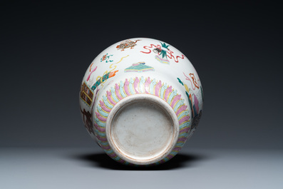 A Chinese famille rose 'antiquities' vase, Qianlong