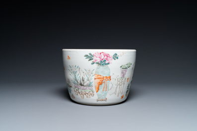 A Chinese qianjiang cai 'antiquities' jardini&egrave;re, 19/20th C.