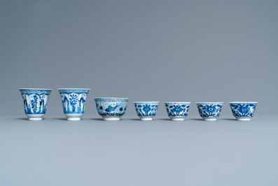 Een diverse collectie Chinees porselein, 19e eeuw
